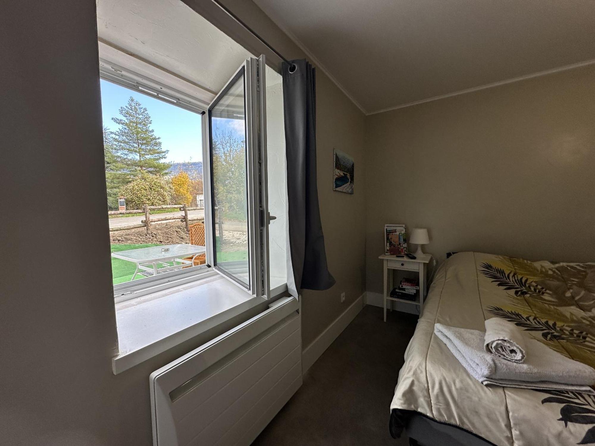 Vila La Ferme Aux Diligences Neydens Pokoj fotografie